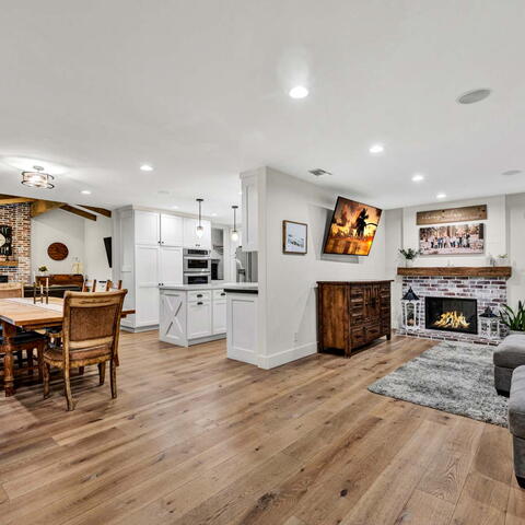 10691 Henderson Avenue Listing Image Thumbnail #4