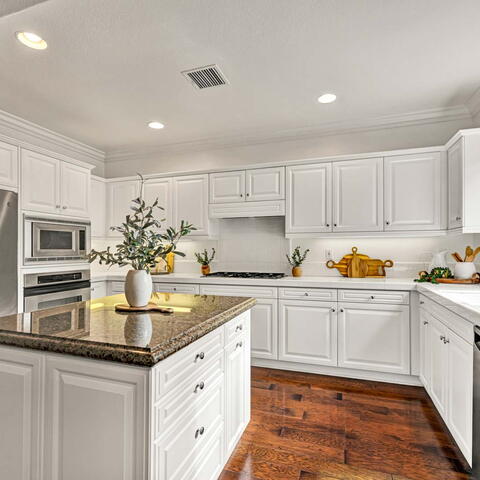 8 Versailles Listing Image Thumbnail #7