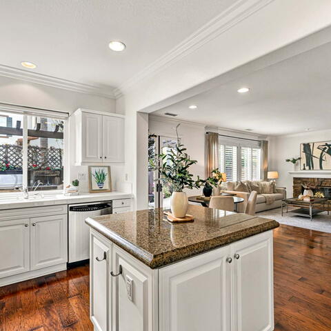 8 Versailles Listing Image Thumbnail #8