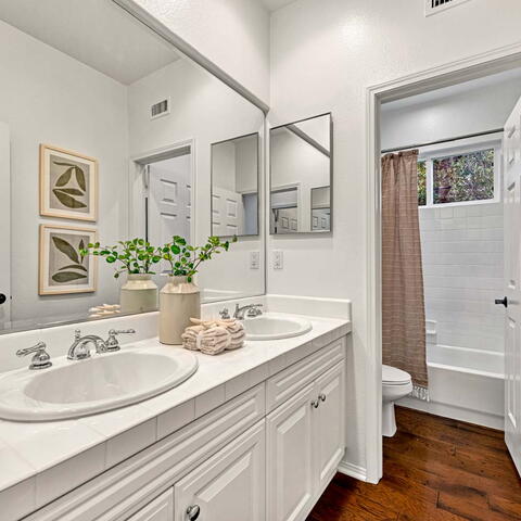 8 Versailles Listing Image Thumbnail #16