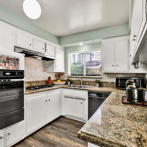 13561 Dean Street Listing Image Thumbnail #6