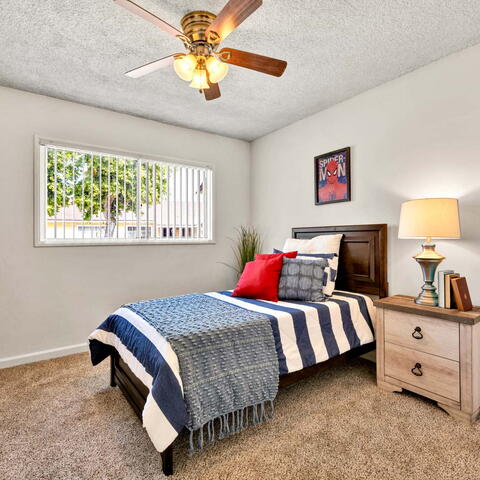 2517 Deodar Street Listing Image Thumbnail #13