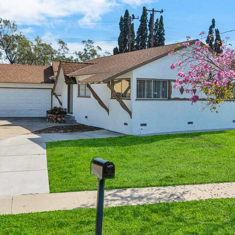 2517 Deodar Street Listing Image Thumbnail #1