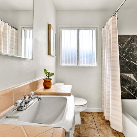 2517 Deodar Street Listing Image Thumbnail #12