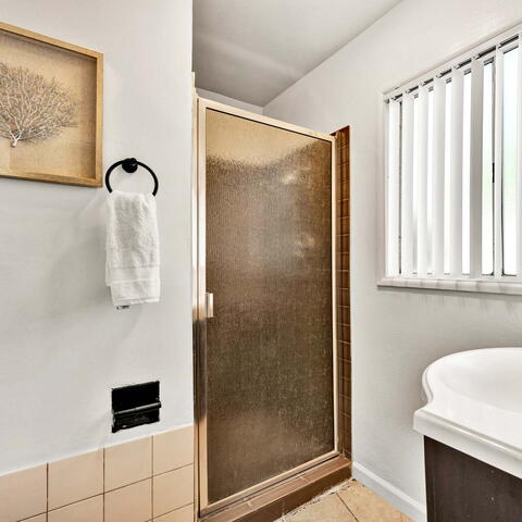 2517 Deodar Street Listing Image Thumbnail #14