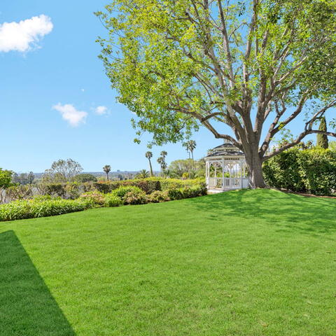 1392 Faren Drive Listing Image Thumbnail #4