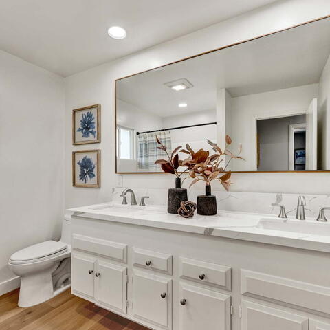 709 E Meadowbrook Avenue Listing Image Thumbnail #14