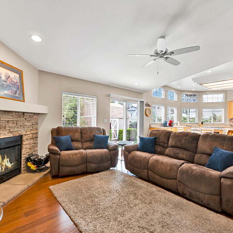 1802 N Shaffer Street Listing Image Thumbnail #9