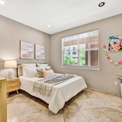 5142 Warner Ave #109 Listing Image Thumbnail #16