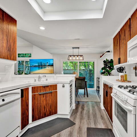 2342 Aspen Street Listing Image Thumbnail #7