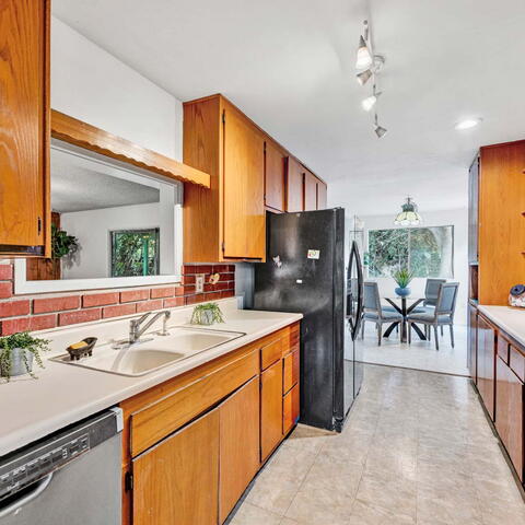 2626 Ponderosa Street Listing Image Thumbnail #3