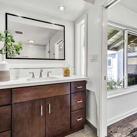 1220 E Adams Avenue Listing Image Thumbnail #9