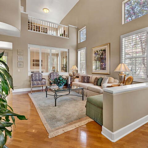 2530 Alister Avenue Listing Image Thumbnail #3