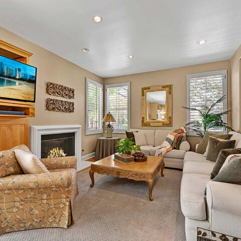 2530 Alister Avenue Listing Image Thumbnail #4