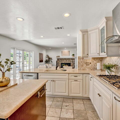 1052 Castlerock Lane Listing Image Thumbnail #8