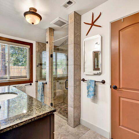 582 S Nutwood Street Listing Image Thumbnail #11