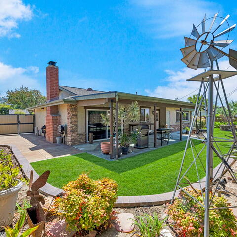 582 S Nutwood Street Listing Image Thumbnail #15
