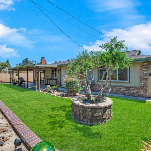 582 S Nutwood Street Listing Image Thumbnail #17