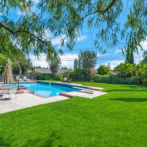 17552 Laurie Lane Listing Image Thumbnail #2