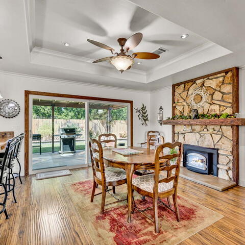 582 S Nutwood Street Listing Image Thumbnail #7