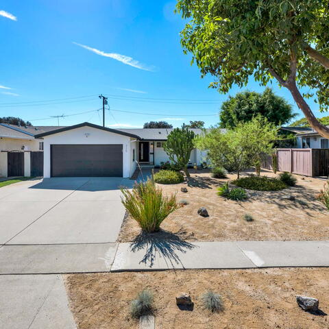 325 N Russell Avenue Listing Image Thumbnail #1