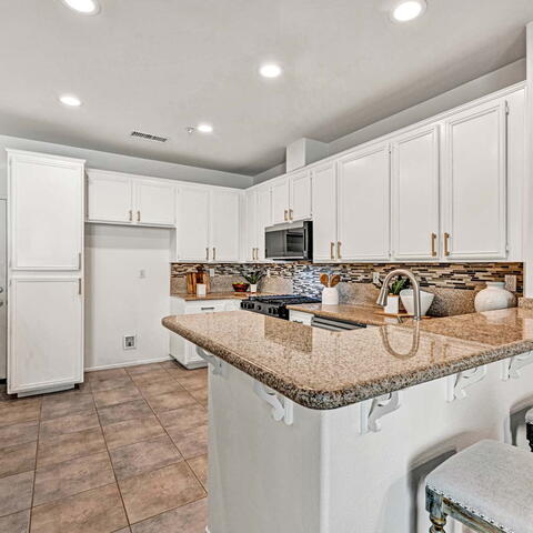 470 N Londonderry Lane #B Listing Image Thumbnail #5