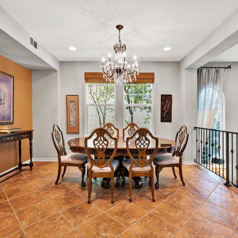 1407 Williamsburg Street Listing Image Thumbnail #5