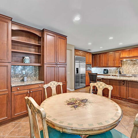 1407 Williamsburg Street Listing Image Thumbnail #8