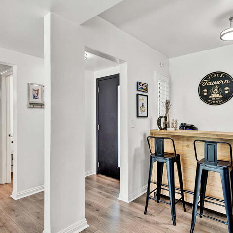 325 N Russell Avenue Listing Image Thumbnail #11