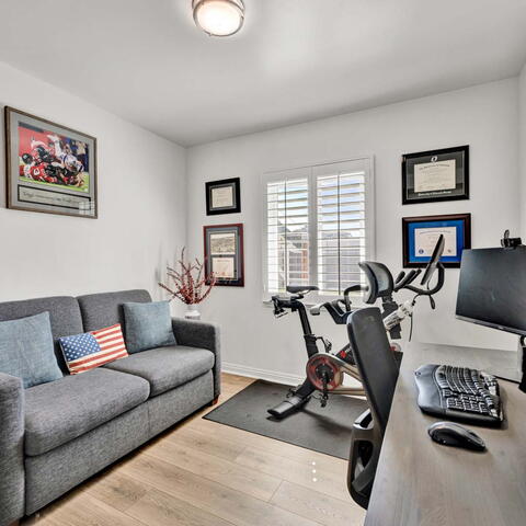 325 N Russell Avenue Listing Image Thumbnail #14