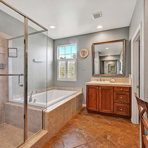 1407 Williamsburg Street Listing Image Thumbnail #12