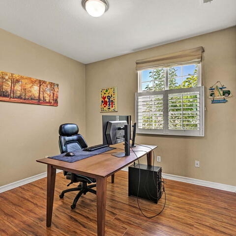 1407 Williamsburg Street Listing Image Thumbnail #13
