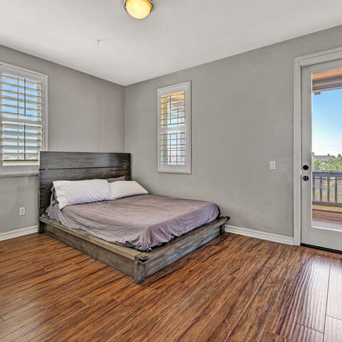 1407 Williamsburg Street Listing Image Thumbnail #17