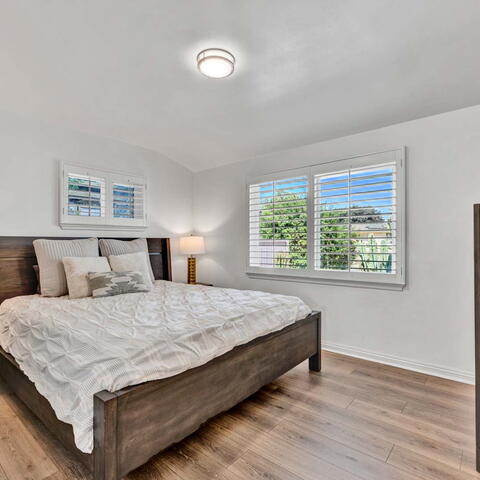 325 N Russell Avenue Listing Image Thumbnail #12
