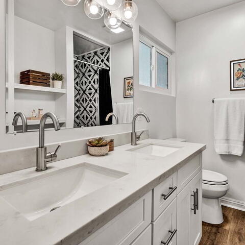 325 N Russell Avenue Listing Image Thumbnail #13