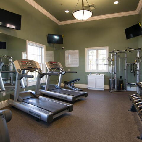1407 Williamsburg Street Listing Image Thumbnail #33