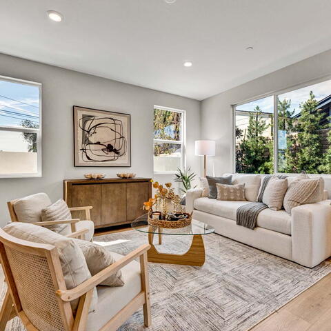 1001 E Overlook Drive Listing Image Thumbnail #3