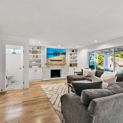 24132 Via Luisa Listing Image Thumbnail #12